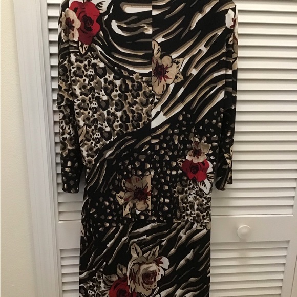 Cache dress - Picture 3 of 3